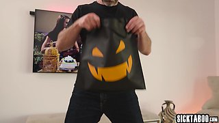 Kimmy Kimm brought guy her wet pumpkin