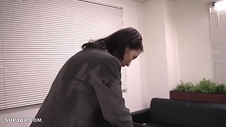 On A Stormy Night, Im Trapped In The Office With My Female Boss, Juri Yamaguchi