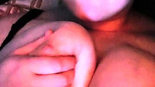 Big boob brunette masturbates on webcam