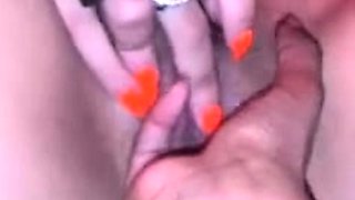 amateur stiefelschweine fingering herself on live webcam