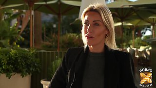 Anouk and Didi, two beautiful naughty women