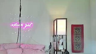 Amateur young lesbian webcam