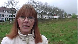 Neighbourhood MILF loves to masturbate