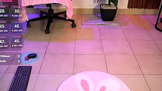 Cute blonde amateur webcam teen masturbating