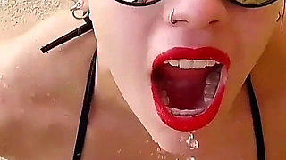 Compilation Drinking Pee!