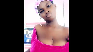 African Model Show Huge Tits