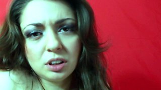 How well that fat cock enters that tight and shaved pussy /