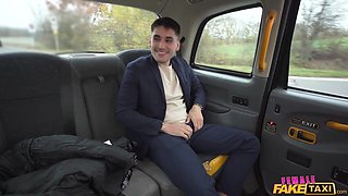 El Papi Competes Hard in a Wild Taxi Challenge