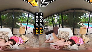 VIRTUAL PORN - Tutoring Leana Lovings In VR