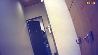 前回の二人組が裸で座って雑談 【神降臨 Vol.111】