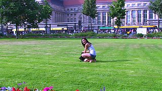 Brunette Amateur Sucks Stranger In Public Cash Stunt