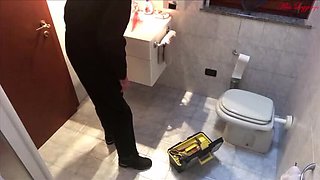 Hot Italian MILF Plumber Seduces with Handjob and Doggy Style in HD