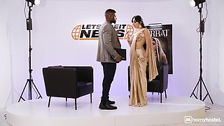 Rebecca Volpetti's Wild Passion in a Sizzling Live Show