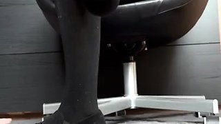 Masturbating amateur cums after solo fun
