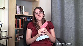 Hot amateur blonde pregnant toying her pussy solo