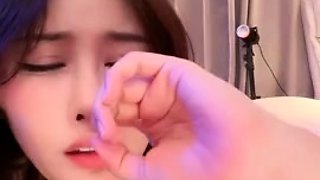 Big Boobs LauraHaze Doing Masturbation Slutcamzz