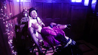 Hot gypsy and busty blonde have toy fuck session