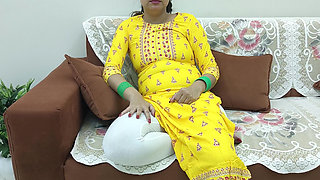 Indian step mom and step son ka illegitimate wala pyar beta se chudwa kar apna yaar bana liya Hindi dirty talk sarababhi 6