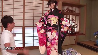 Shaved Pussy woman in sultry Japanese kimono enjoys hot Creampie fucking fantasies fulfilled Toys