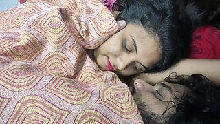 Mallu Desi Couple Hot Fuck Under Bedsheet in Bedroom, Malayali Couple Hot Romantic Fuck in Bedroom Under the Bedshee6t