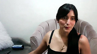 Sexy Latina Gets Intensely Wet When She's Alone at Home