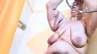 A Soapy Bath Is Where It's at to Make Her Cum N Then Some