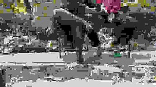 Amateur MILF in Stockings Gives Handjob & Makes Him Cum on Her High Heels Outdoor