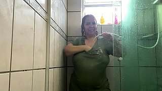 Masturbating amateur cums after solo fun