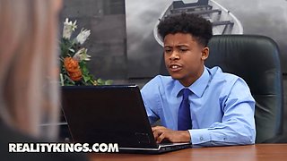 Reality kings - Chloe Temple\u2019s seductive moves and humid top make Lil D insane to screw her