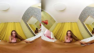 Homemade amateur blonde teen blowjob and cumshot