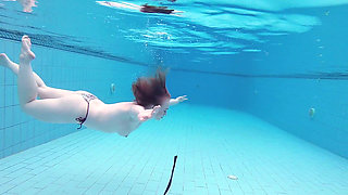 First Time Underwater Masturbation