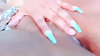 Masturbation close up Tamara big clit