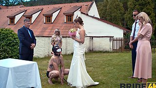 Beautiful natural tits homemade brunette gets pissing and pussy licking fetish fulfillment