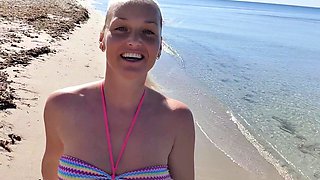 Amateur Outdoor Brunette Masturbates