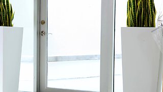 Babe shows off her big boobs and fucked