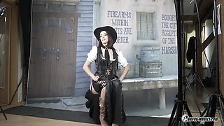 404 - Photoshoot Backstage With Victoria Daniels