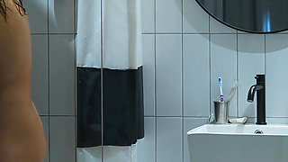 Home Sex in the Shower. Real Couple Makes Love