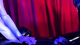 CBT and Facesitting the Gimp