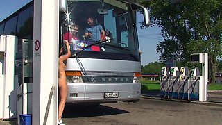 European Amateur Gives Wicked Head Outdoors In Public