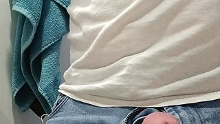 White guys useses two hands to jack off leading to a cumshot eruption