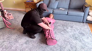 Blonde Maid Escape Hentai 12