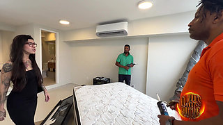 Banging Angry Slut Real Estate Agent on a dirty Mattress Trailer