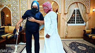 Muslim Hijab Enak bos Perawan Bandung pengen aku nyepong kontol kecil pembantu rumah tangga di Saudi