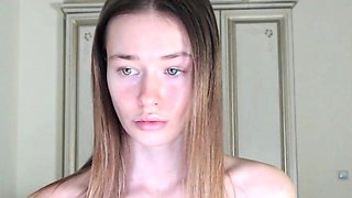 Brunette Solo Webcam Masturbation