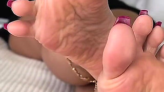 Admire My Perfect Bare Soles
