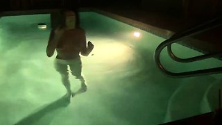 Hot muscled stud tommy defendi sizzling outdoor solo jerking