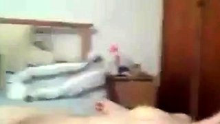 Amateur Webcam Fun Ends in Cumshot