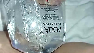 The artesian fountain in her pussy, he put water and then fucked her