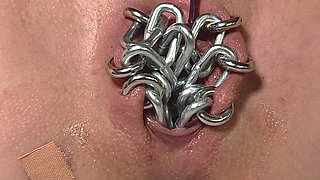 Extreme Piercing Pussy Heavy Chains Vibrator Orgasm