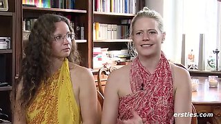 German Amateur Lesbian Tantra Massage with Foot Fetish and Clit Rubbing